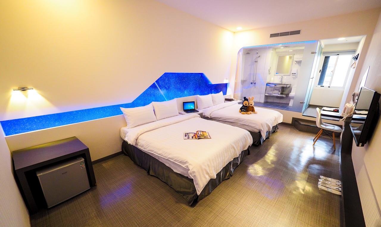 Galaxia Business Hotel Taichung Exterior photo