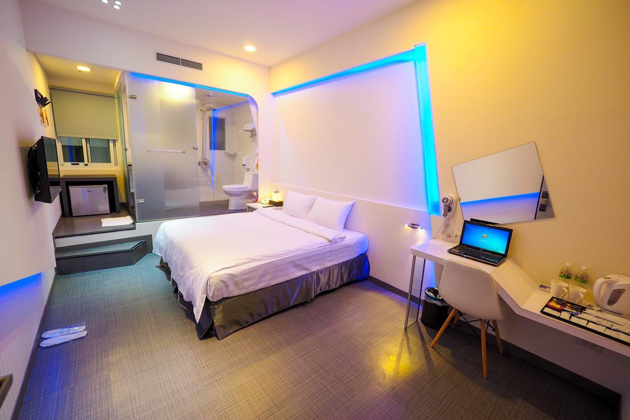 Galaxia Business Hotel Taichung Exterior photo