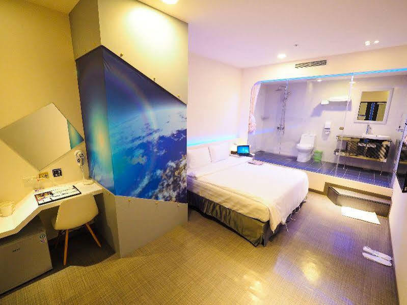 Galaxia Business Hotel Taichung Exterior photo